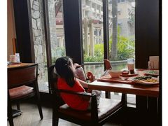 -亚龙湾希尔顿自助餐厅·海鲜·烧烤·沙滩BBQ·现场乐队