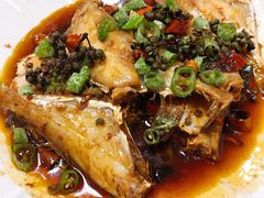 干烧耗儿鱼-洪霞餐馆