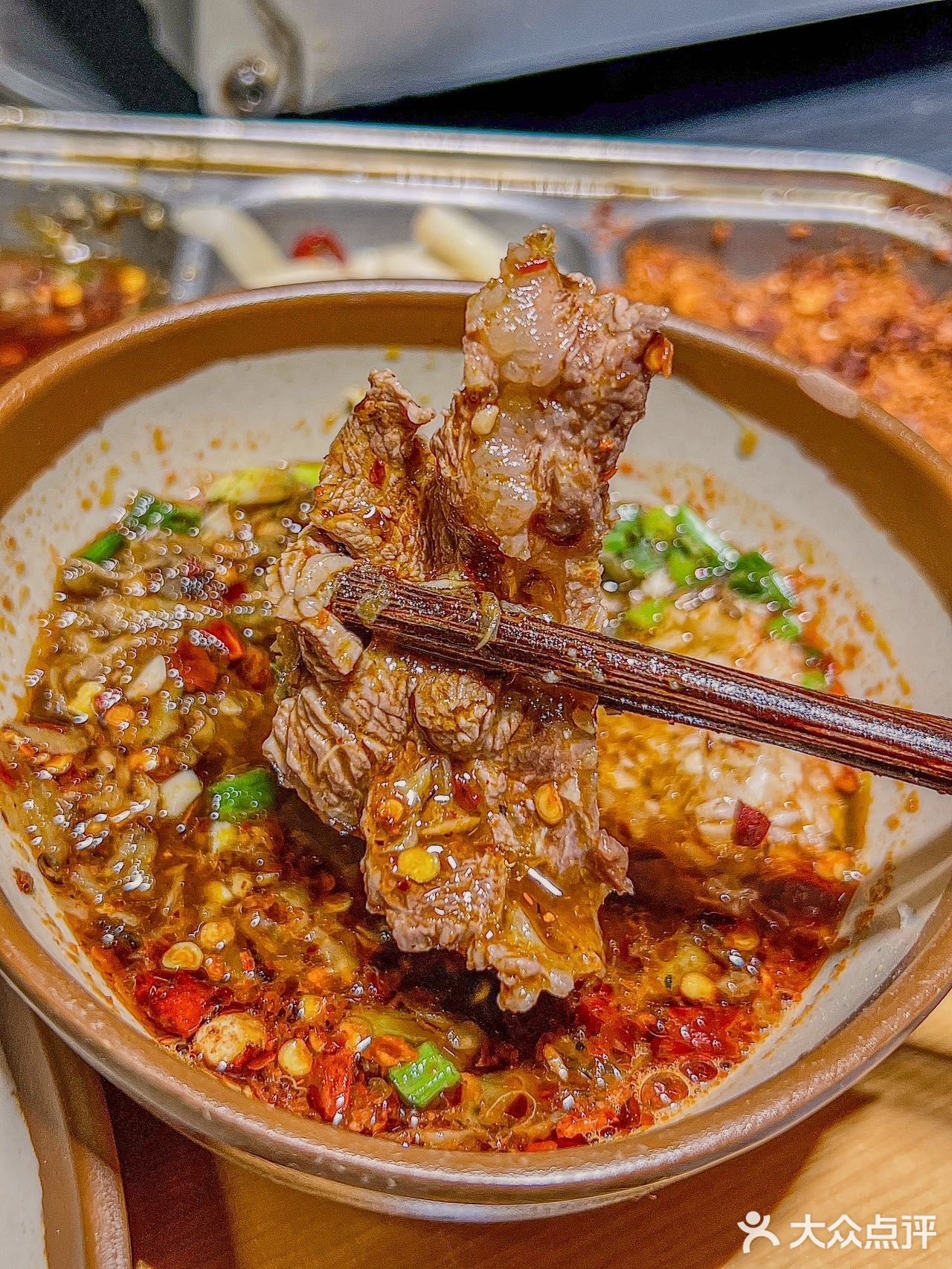 藏在老门东巷子里的贵州酸汤牛肉火锅