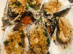 蒜蓉蒸生蚝-肥仔文澳门猪骨煲(南京西路店)