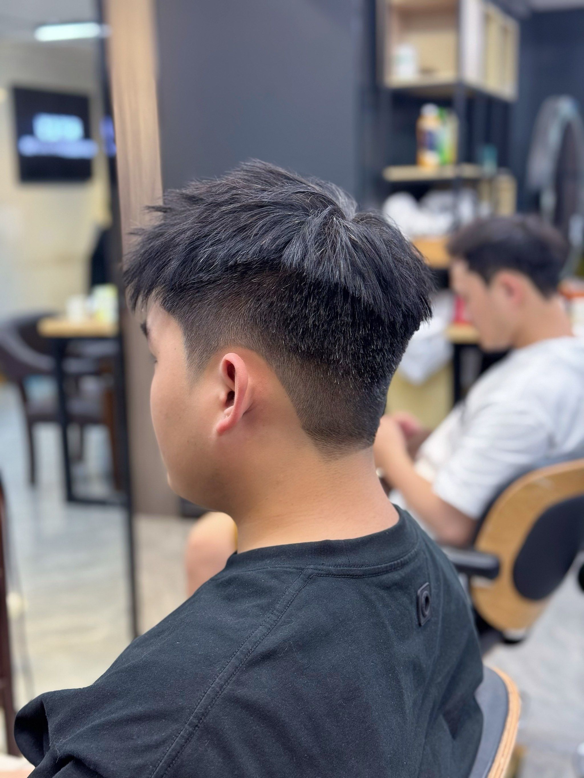 型男发型修剪