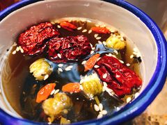 -沪小二炭火蛙锅(淮海中路美食不夜城店)