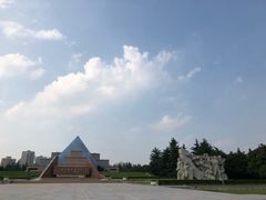 -上海市龙华烈士陵园