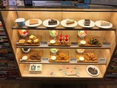 -猫的天空之城概念书店(杭州南宋御街店)