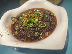 酸辣蕨根粉-亲情树家常菜