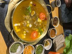 -顶顶汤火牛排火锅·经典铜锅涮肉