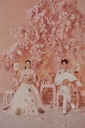 -雪中彩影婚纱摄影·微光艺术中心