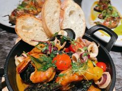 咖喱海鲜锅-LESCEDARS Brasserie Bistro香柏树