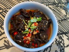 酸酸辣辣小木耳-俏九州·小炒黄牛肉(华润万象汇店)