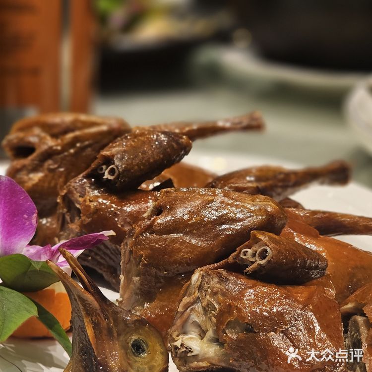 武汉拜年点的一桌痛风餐～居然被长辈夸爆了[害羞]
