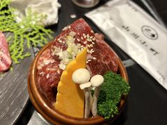 -山川小町·极番烧肉(新地假日广场店)