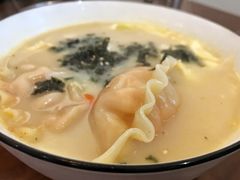 泡菜饺子牛骨汤-青春分食(仙林大学城店)
