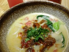 -蒙自源过桥米线(红谷滩万达店)