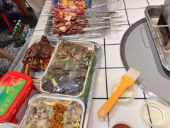 -喜悦小串丹东小黄牛海鲜烧烤大排档(民主广场店)