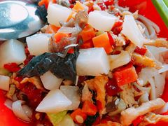 剁椒肉丝拌面-中央财经大学-食堂