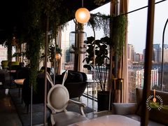 -The ROOF (通盈中心店)