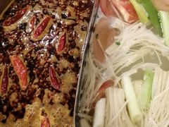 鸳鸯锅-朱氏胖子烂火锅(洪崖洞店)