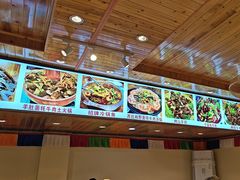 -乡土特色.冷锅鱼.牦牛肉汤锅