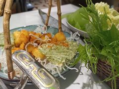 -洪氏嗨捞·广东猪肚鸡·椰子鸡火锅(西咸万象城店)