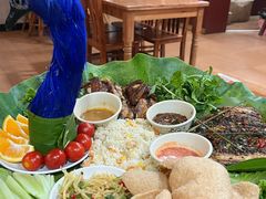 -沐毫傣泐云南菜孔雀宴•手抓饭傣味烧烤(曼听公园店)