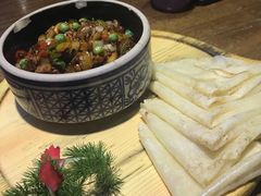 黑三剁配薄饼-雀舞云南菜(乐客城店)