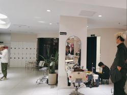 -PE SALON