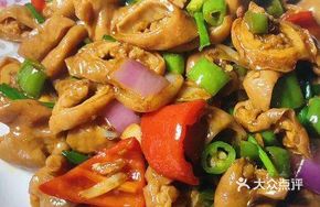 Spicy Stir-Fried Pig Intestines