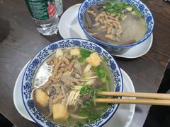 -叶新小吃店(来凤小区总店)