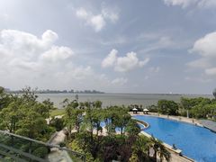 -上海滴水湖皇冠假日酒店