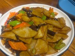 -蒙艾里民族传统菜蒙餐