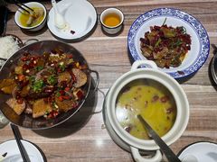 -三湘四水正宗湘菜(君峰路店)