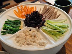 -云海肴·汽锅鸡·云南菜(天山百盛优客店)