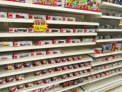 -玩动奇季品牌玩具超市