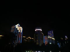 -万绿园