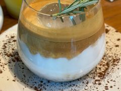 -Chom Cafe and Restaurant