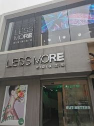 -LESSMORE科技头皮理容中心