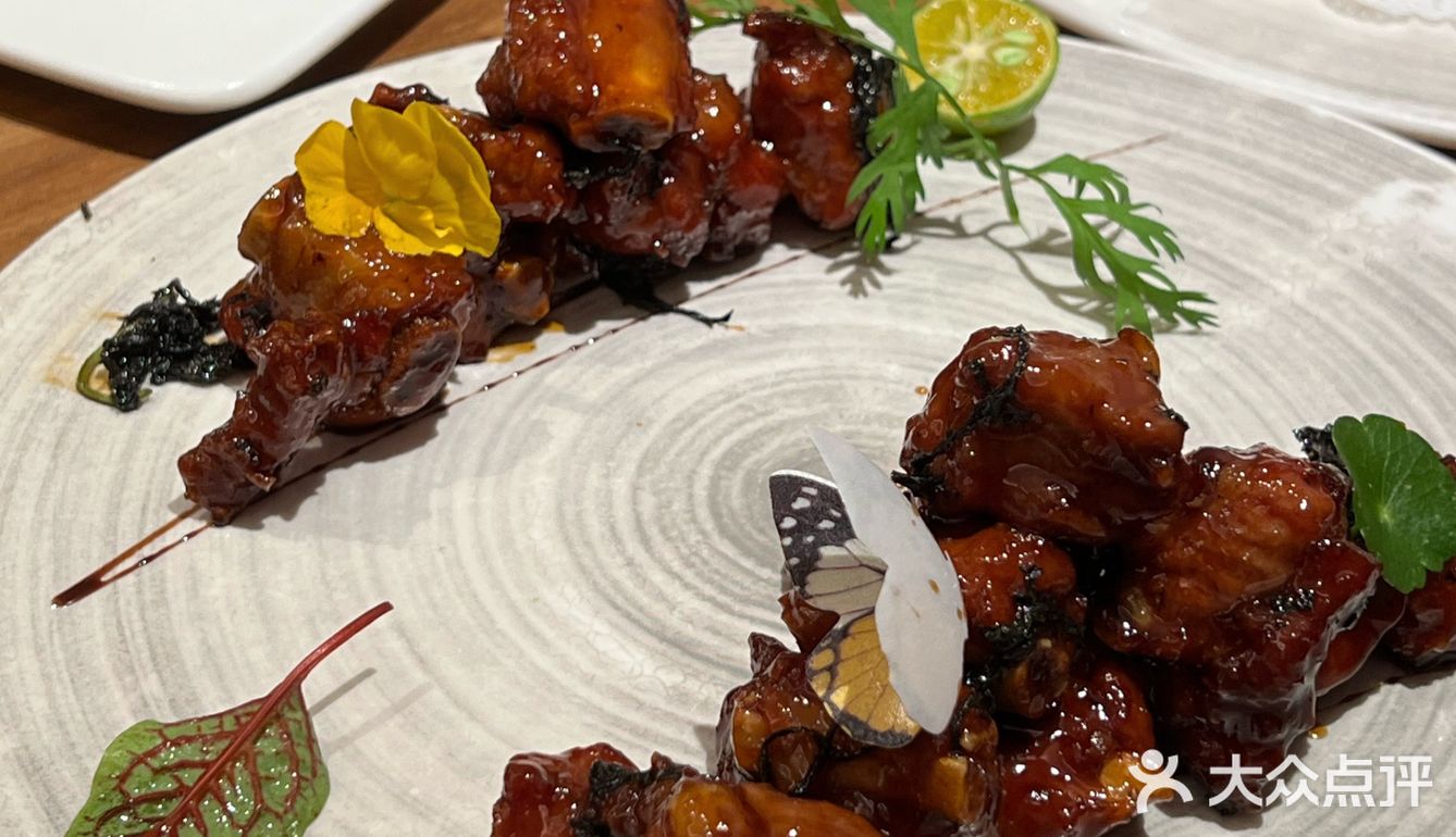 藏于闹市中的三清一味
