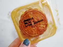 奶香椰蓉月饼-东来顺饭庄(金泉广场店)