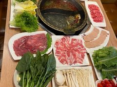 -小渝公重庆卤味火锅(临沂店)
