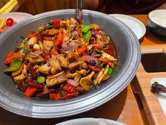 -老滇山寨•云南特色菜•地方菜•民族风情歌舞表演(金碧店)