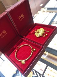 -六福珠寶(巴黎春天五角场店)