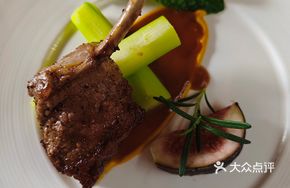 French Pan-Seared Lamb Chops