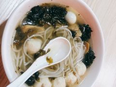 鱼丸汤-老滕家过桥米线(金鱼胡同店)