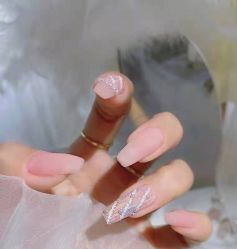 -IDO美甲美睫