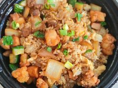 -曼听小寨海鲜烧烤·大连辣炒大王(盖州街店)