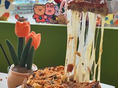 -Dragon Pizza•圆脸龙披萨·牛排餐厅