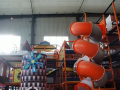 -反弹空间蹦床主题乐园