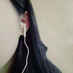 -花师傅专业手穿耳洞打耳洞穿孔