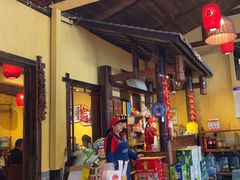 -富正毅三下锅·湘西韵味(天门山索道店)