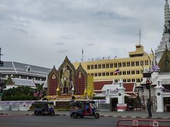 -皇家田广场(อนุสาวรีย์ทหารอาสา)